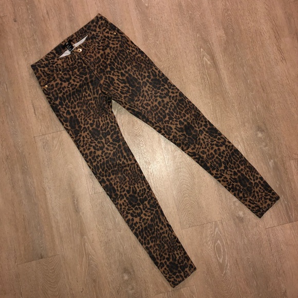 Trendy Leopard Print Jeans πππ - Picture 2 of 8
